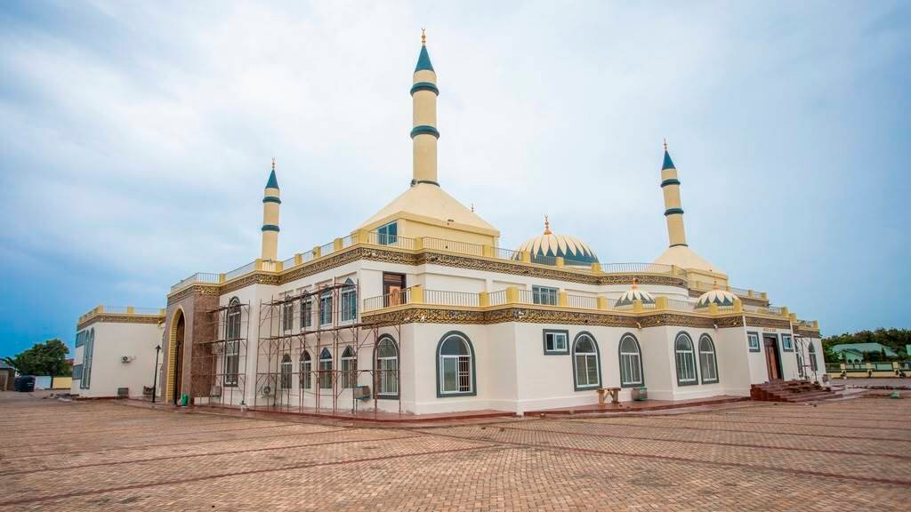 Masjid Al-Noor Chandelier